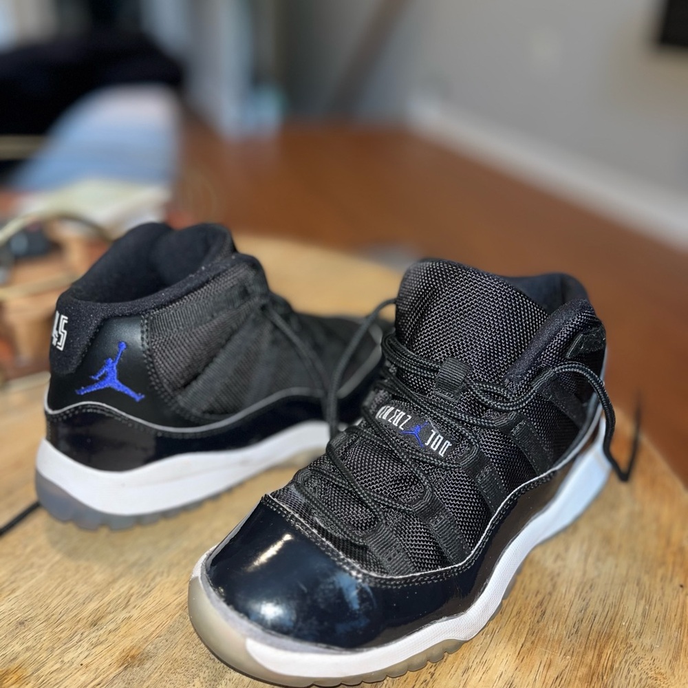 Jordan 11 space jam 2y/ 21 cm.